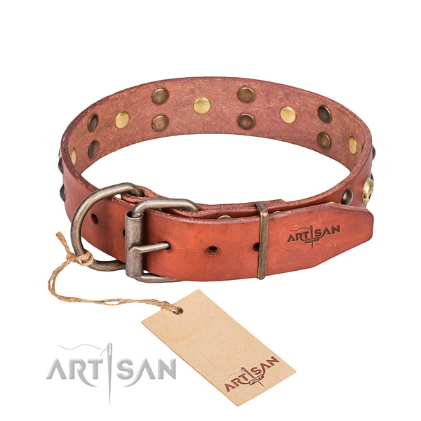 Leather dog collar with smooth edges for pleasant walking