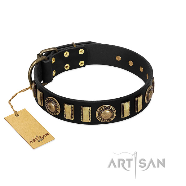 Top rate natural leather dog collar with corrosion proof buckle