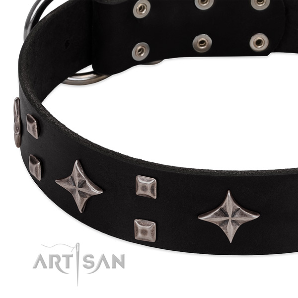 Handcrafted leather dog collar for comfy wearing