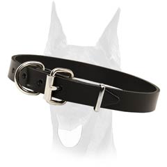 Soft and elegant leather collar