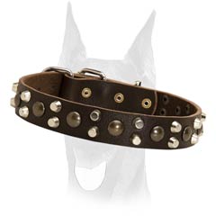 Non-allergic and non-toxic collar