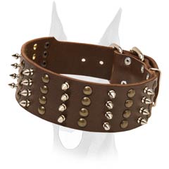 Soft adjustable leather collar