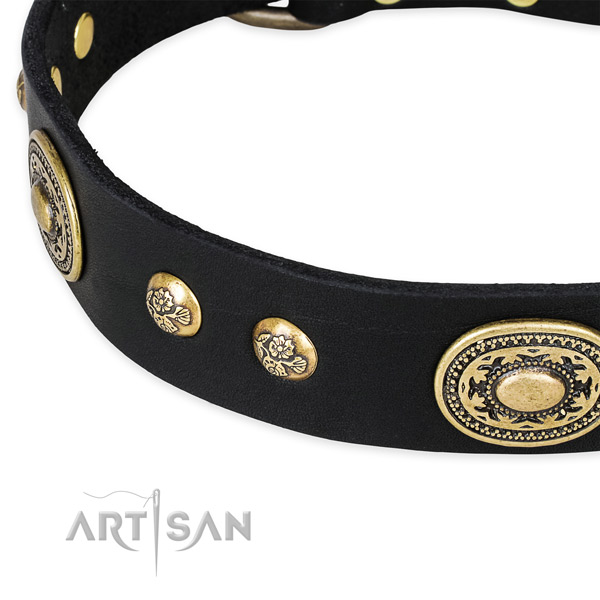 Handy use full grain natural leather collar with corrosion proof buckle and D-ring